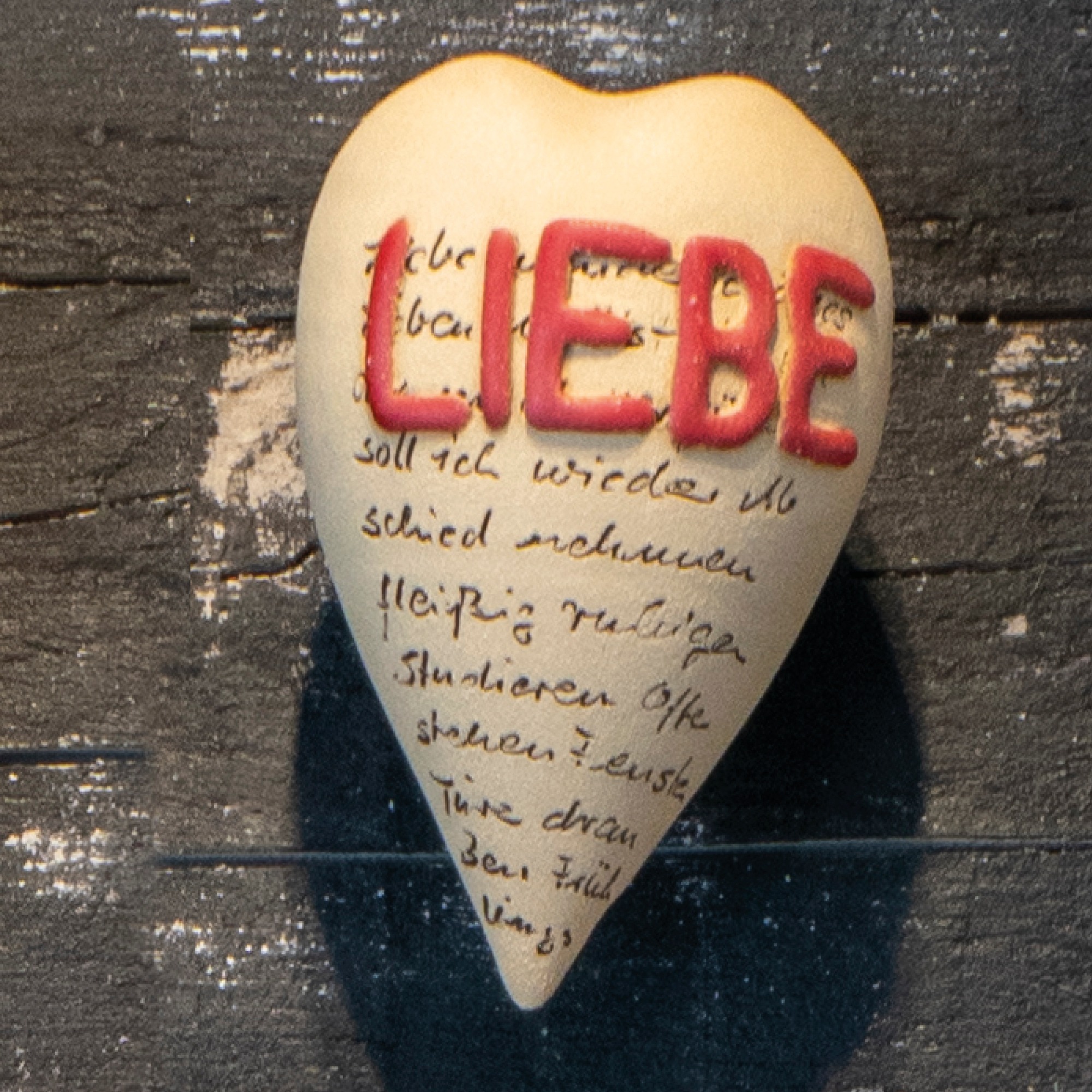 Heartbreaker "Liebe" (rot auf Lyrik)